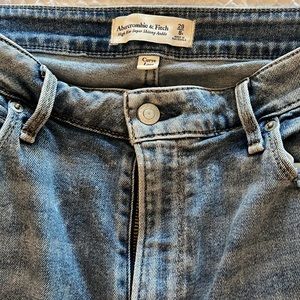 Abercrombie & Fitch light wash skinny jeans